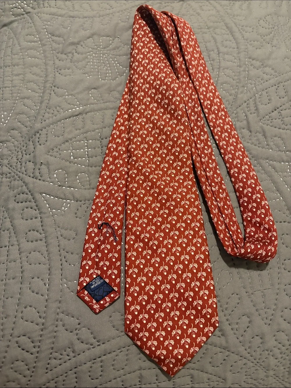 Men's BJN Bluejack Golf Accorn Patterned Vinyard VinesMotif Tie